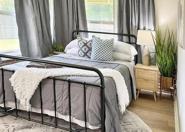 Decatur Home - Chic Comfort Family & Fun