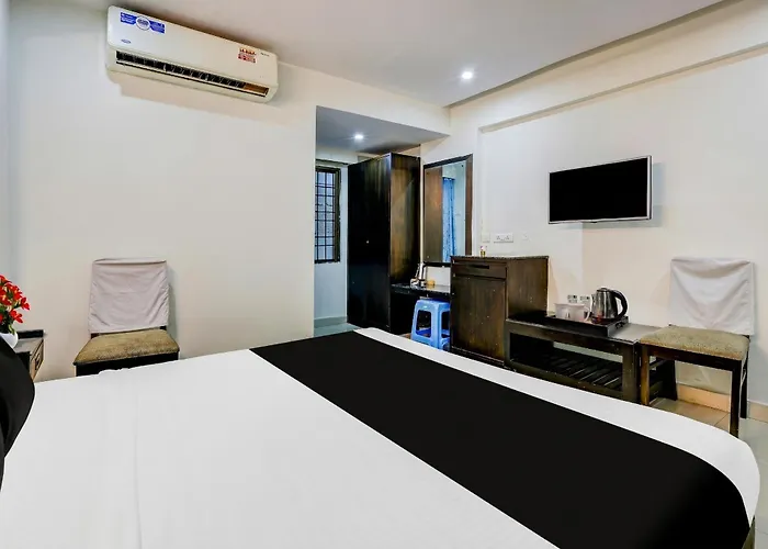 Super Oyo Townhouse Gajuwaka Centre