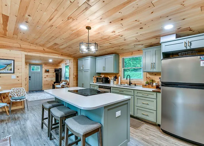 Explore Lakes & Beaches! Creekside Glen Arbor Home