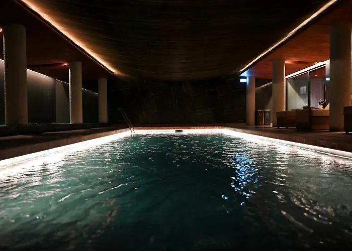 Reef Hotel & Spa