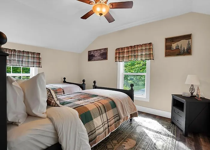 Creekside Cottage