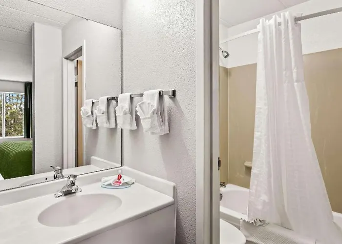 Econo Lodge Willowbrook