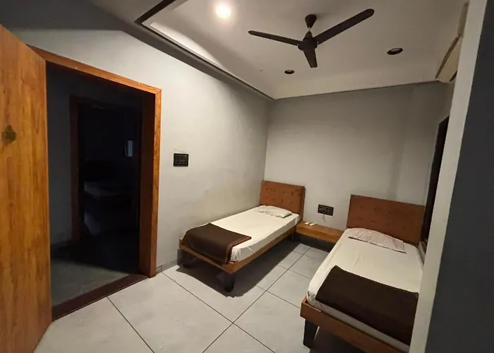 Shree Hariraj Guest House