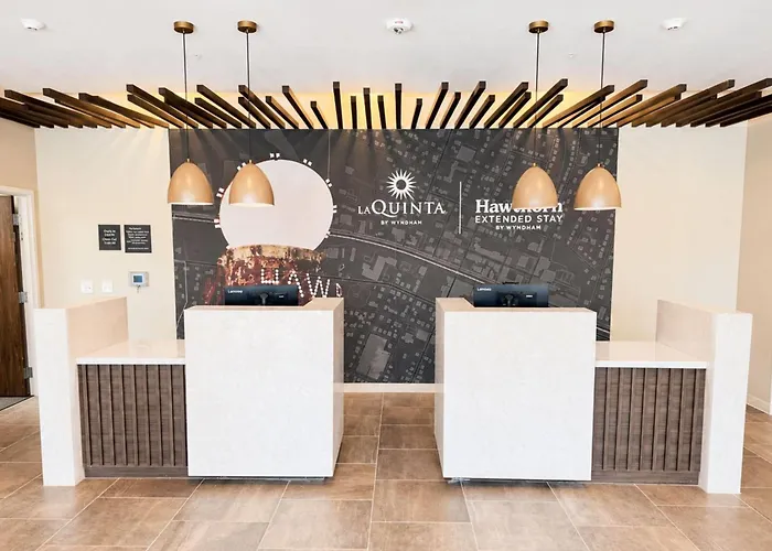 La Quinta Inn & Suites By Wyndham Mebane