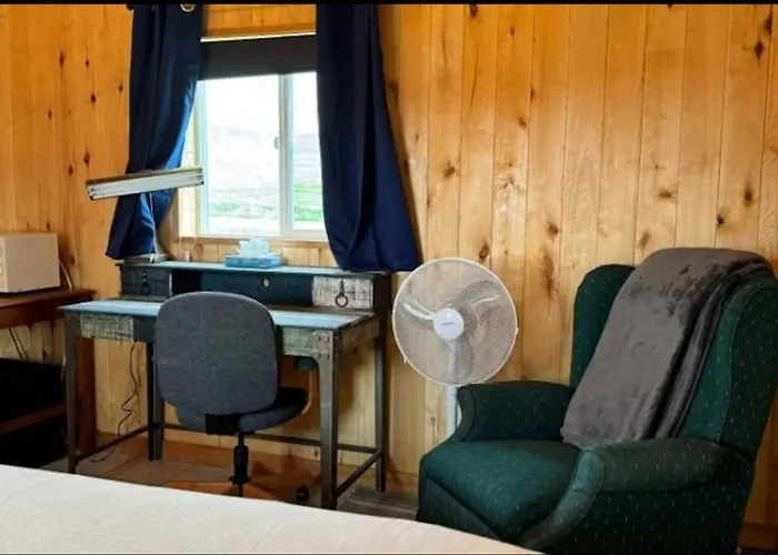 Lake Stop Resort