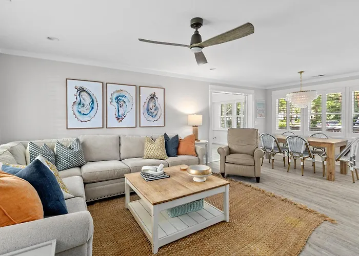 Palms Of Hart- 2 Blocks From Beach, Dog Friendly