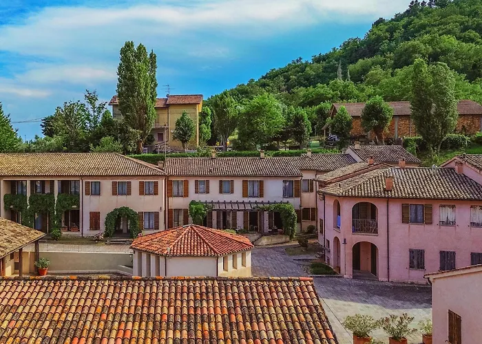 Borgo Degli Ulivi - Castello Di Montegridolfo