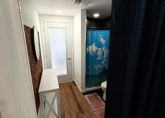 The Coastal Court Circle Apartment Sports Beach And Shopping