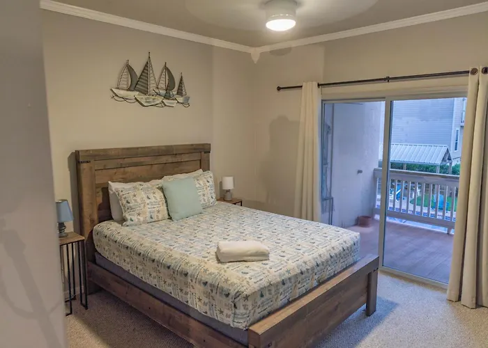 Mariners Village Tranquil Condo