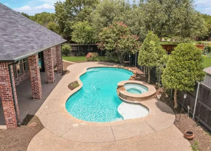 Lovejoy Serenity - Amazing Pool, Games, Movie Room