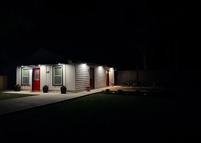 Private 2Br 2Ba Cottage Full Modern Amenities
