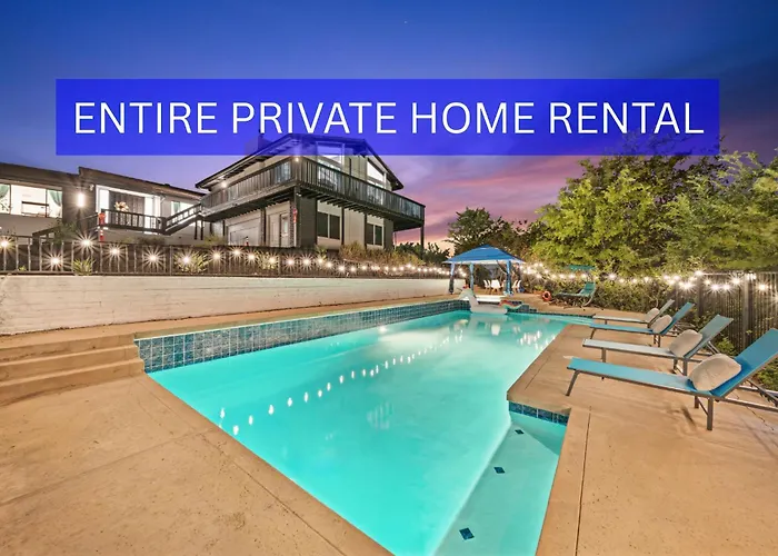 Entire Private Home With Grand View, King Bed, Spacious, Parking, 2 Bedrooms 1 Bathroom, Available Now