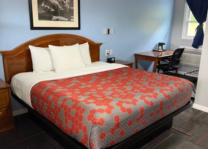 Chaplin Inn & Suites