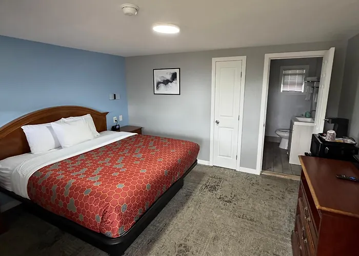 Chaplin Inn & Suites