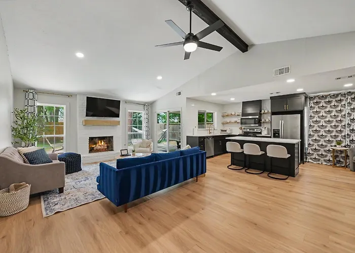 Heart Of The Woodlands Getaway Pet Friendly