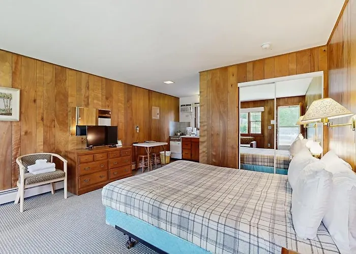 King Birch Lake Home, Unit 7