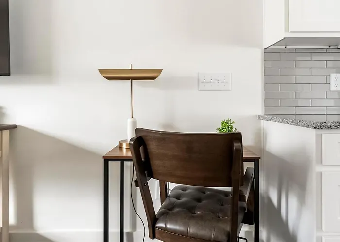 Landing Apartments - Abrazo At Rice Hope