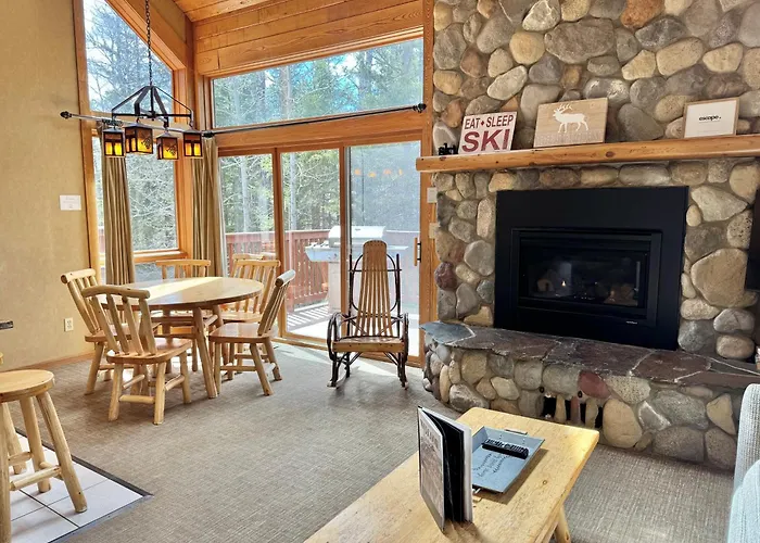 3Br Ski-In/Ski-Out Townhome | In-Unit Sauna