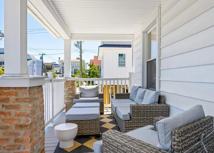 5Br Plus Den - Downtown Oc - Sleeps 16
