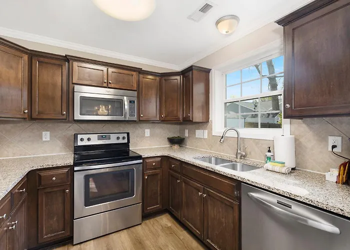 Charming Belmont Retreat - 3 Beds & Private Yard