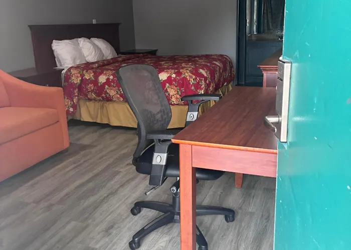 Home Town Inn