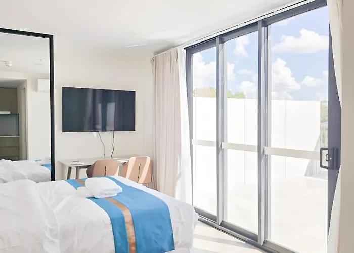 Auburn Studio, Entire Studio With Ensuite Toilet And Kitchen