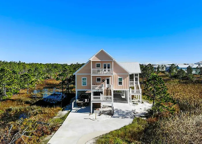 Dog-Friendly Beach House With Shared Swimming Pools