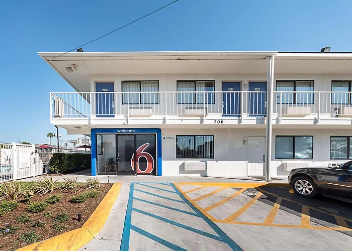 Motel 6