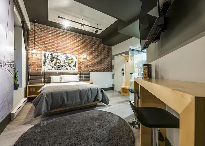 La Suite Hotel
