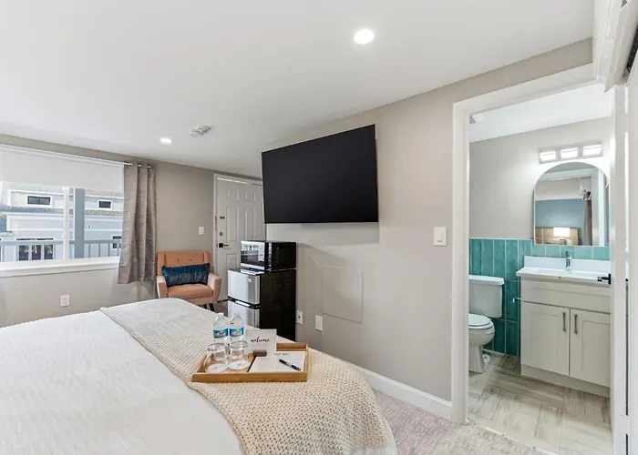 Dennisport Surf Club Boutique Hotel