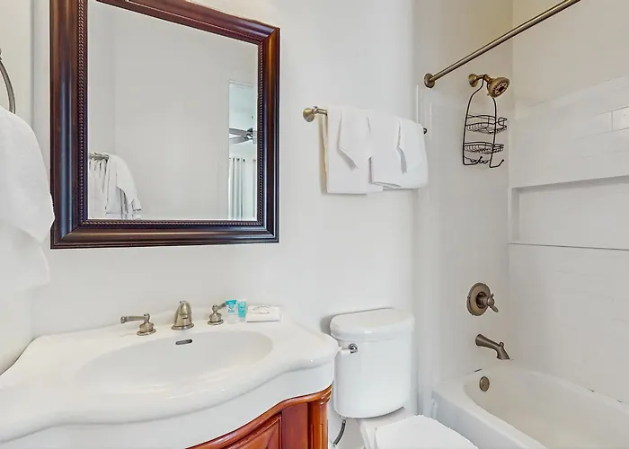 Beachfront Dog-Friendly Home With Private Pool Sundeck And Elevator