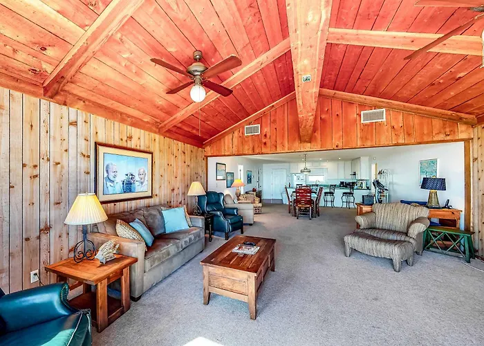 Delightful Dog-Friendly Beach House W A Furnished Deck Free Wifi Central Ac