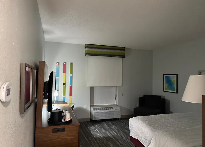 Hampton Inn And Suites