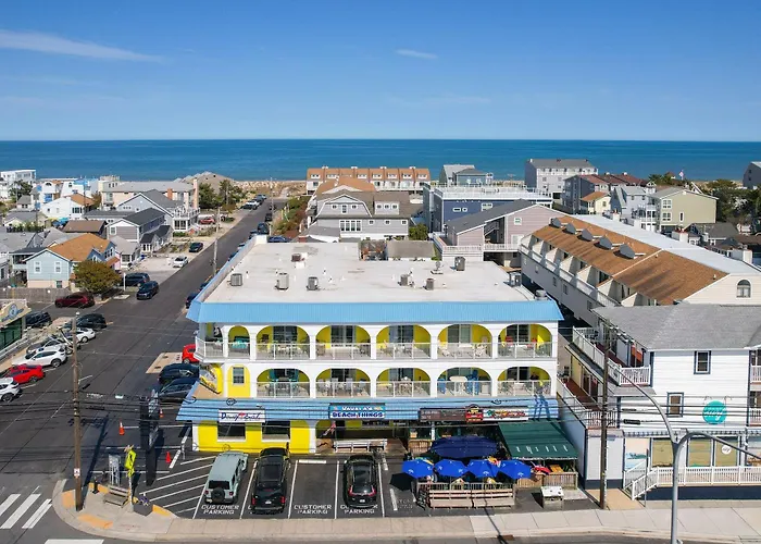 Coastal 1 Bed Sleeps 4 With Private Balcony