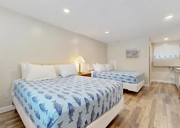 Quintessential Room By The Sea - Holiday House #M8