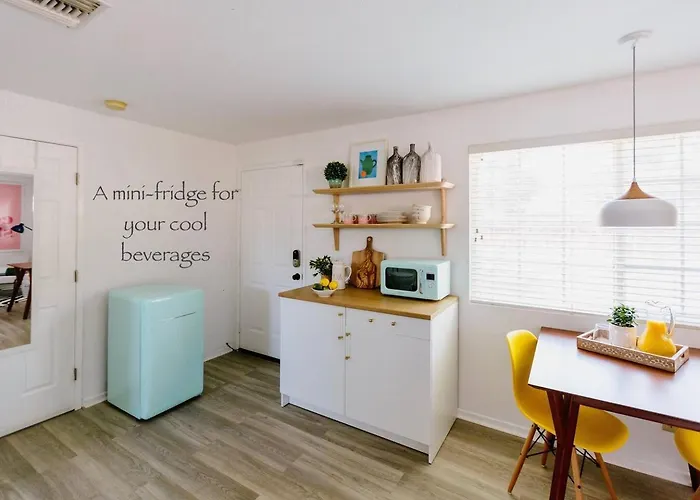 Heidi House Entire Duplex Relocation Stays