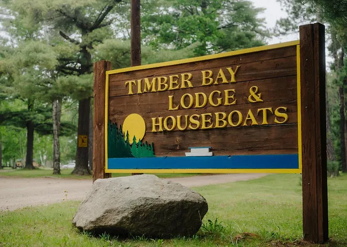 Timber Bay Lodge & Houseboats