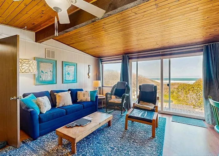 Dog-Friendly Oceanfront Cabin In The Trees With Gorgeous Views