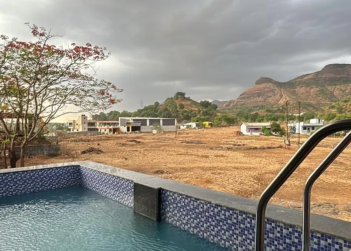Avera Luxurious Stay