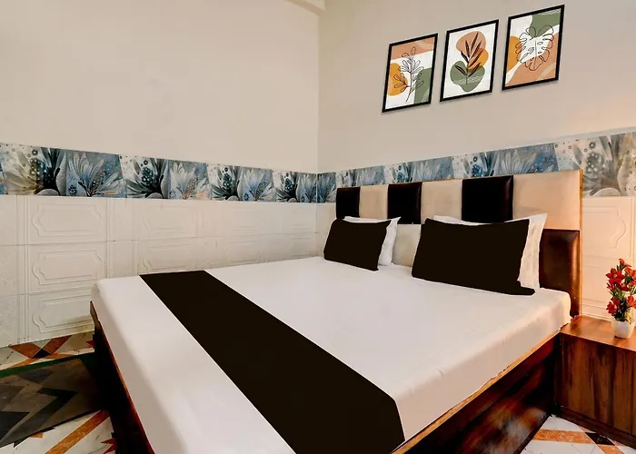 Super Hotel O Bhuteshwar Mahadev Temple Formerly Raghav Guest House