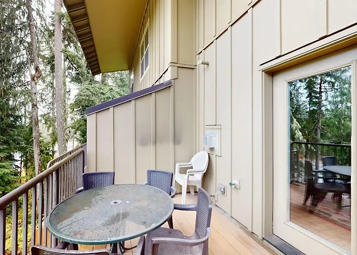 Dog-Friendly Condo With Great Kitchen Pool & Hot Tub - Close To Skiing