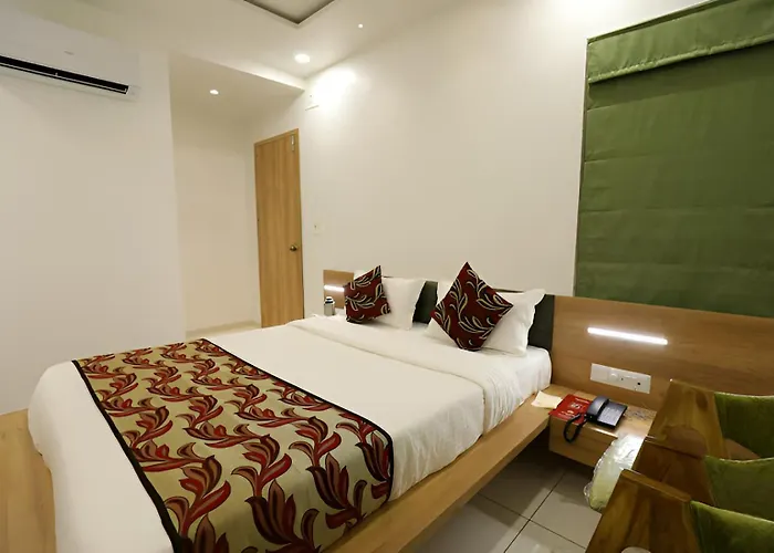 Nova Yashraj Hotel