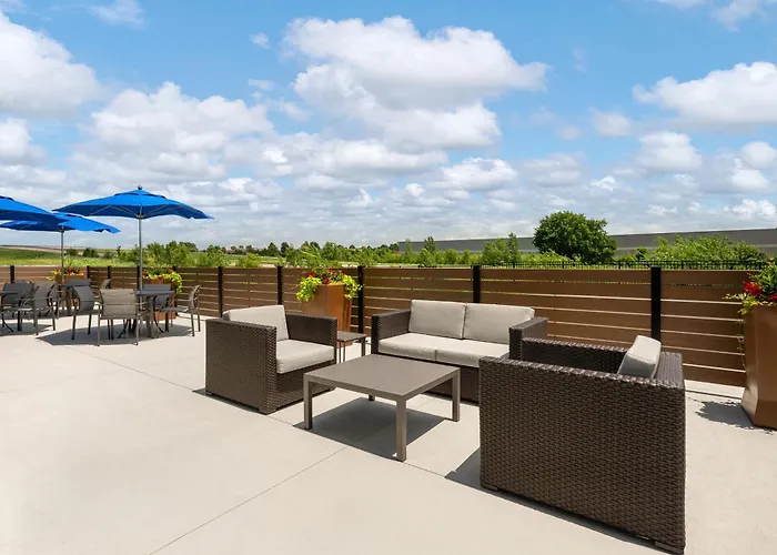 Holiday Inn Express & Suites Overland Park South By Ihg