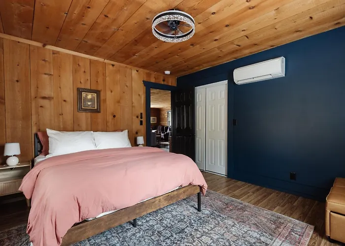 Peaceful Lake Lure Cabin- Cozy 2Br 3 Miles To Lake