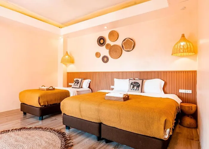 Infinity Bay Suites