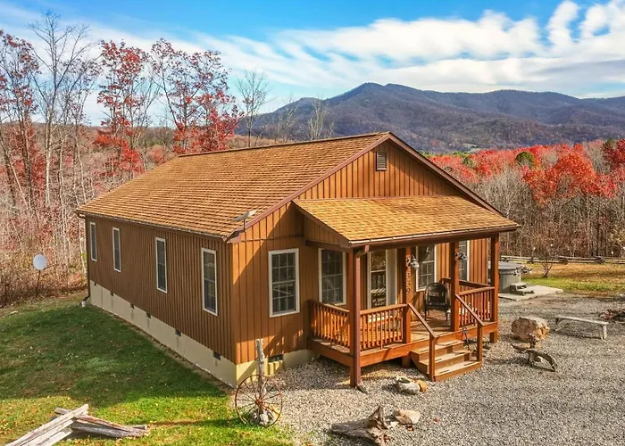 Old Wagon Ridge Cozy Mountain Escape With Hot Tub & Views