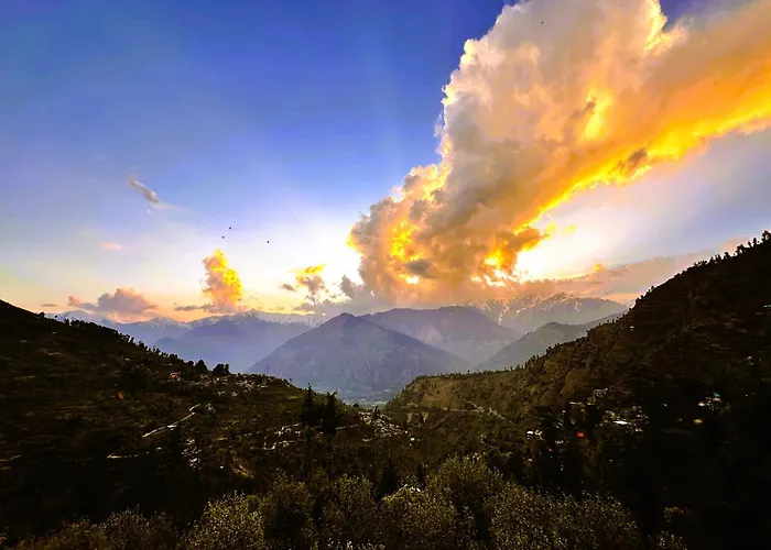 The Outpost - Hallan Valley, Manali - Boutique Stay & Cafe