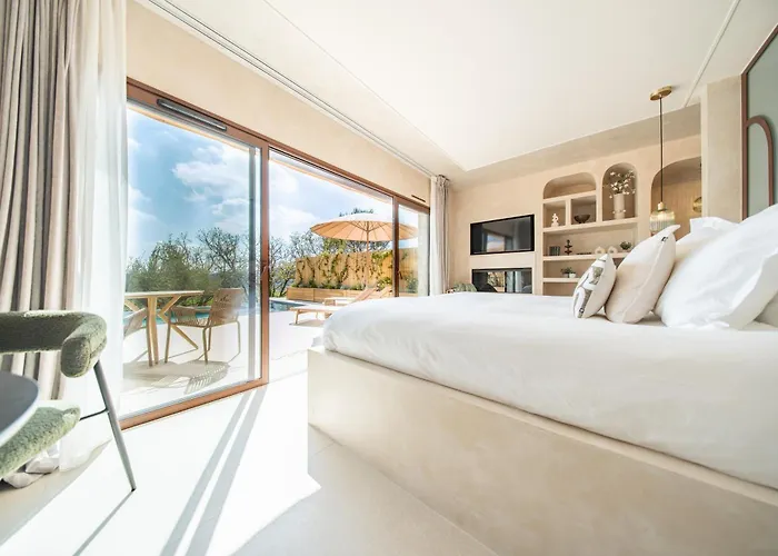 La Bastide Des Rameaux - Boutique Hotel & Spa
