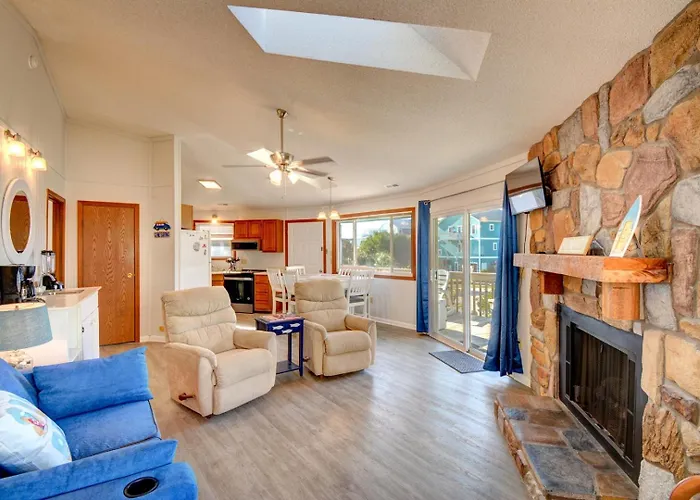 Charming 2-Bedroom Home In Topsail Beach, Perfect For Family Getaways!