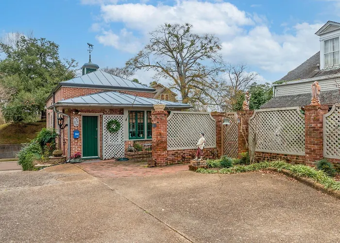 Terrace Carriage House